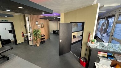 131-133 High St, Gillingham to rent Interior Photo- Image 2 of 6