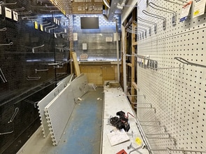 594-596 Harrow Rd, London to rent Interior Photo- Image 2 of 12