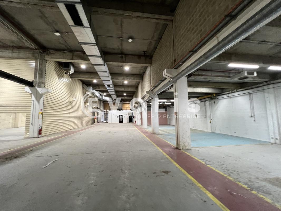 Light Industrial in Bagnolet to rent Building Photo- Image 1 of 7
