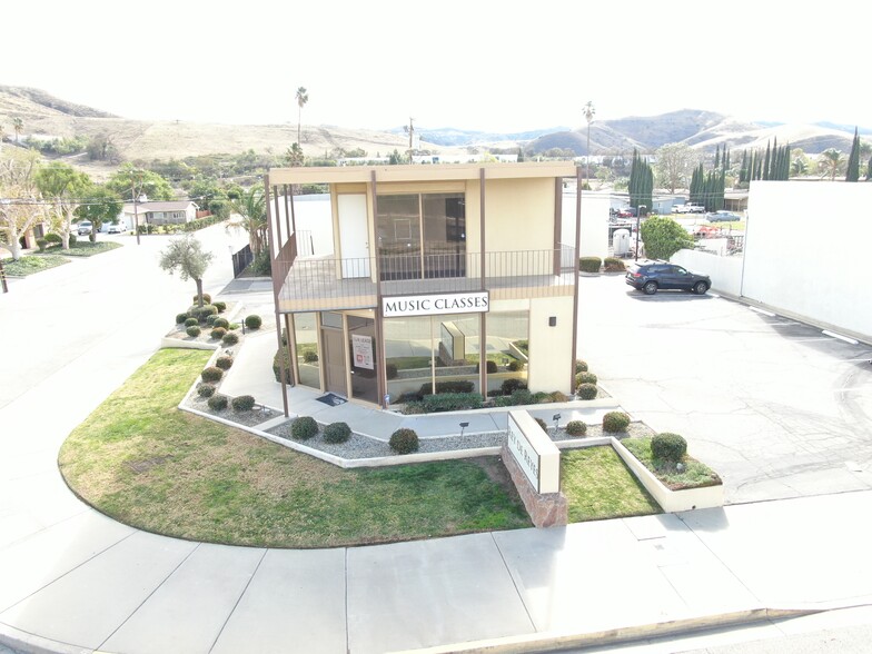 4288 E Los Angeles Ave, Simi Valley, CA for rent - Building Photo - Image 2 of 22