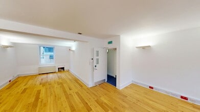 34 Ely Pl, London to rent Interior Photo- Image 1 of 7