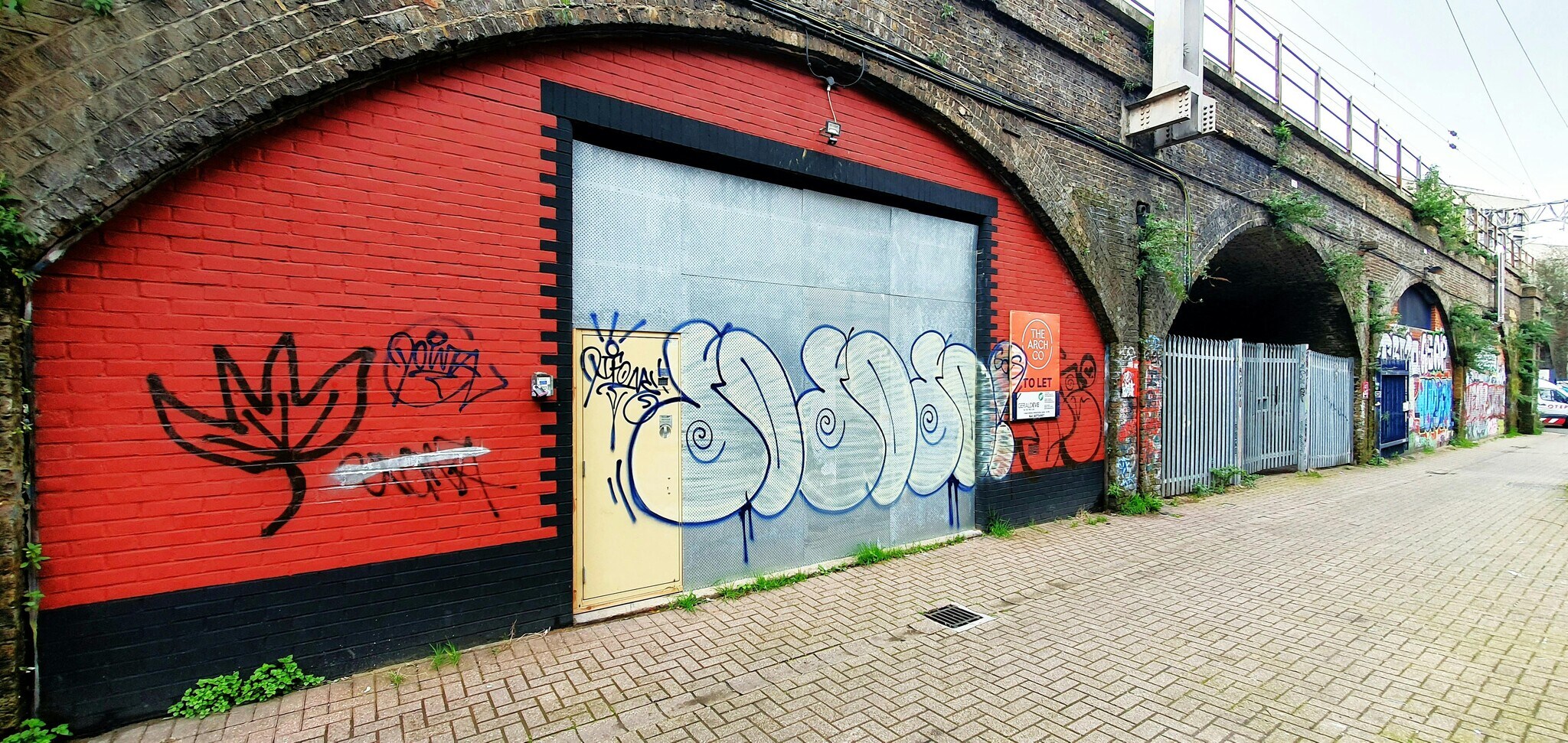 2 Gales Gdns, London to rent Building Photo- Image 1 of 21