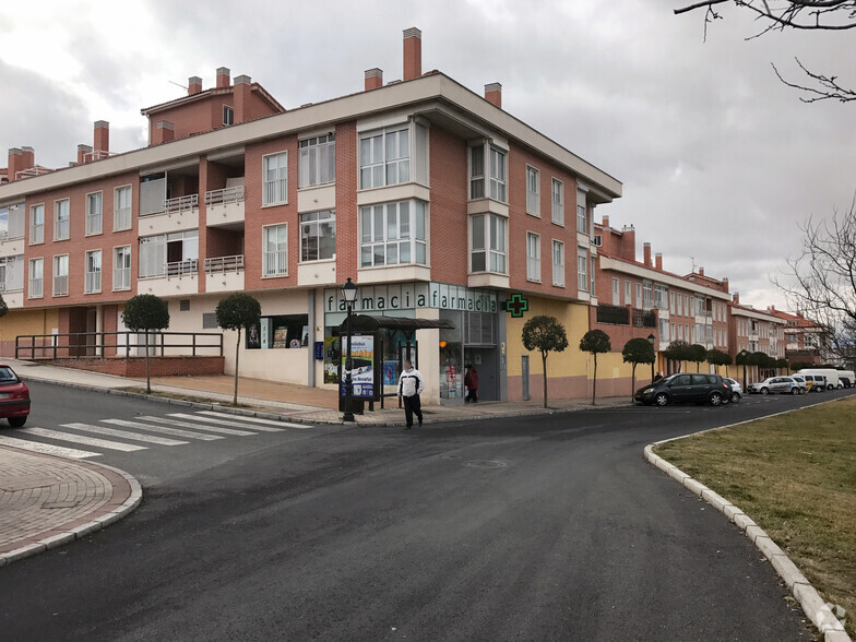 Calle Rejero Lorenzo de Ávila, Ávila, Ávila for sale - Building Photo - Image 2 of 2