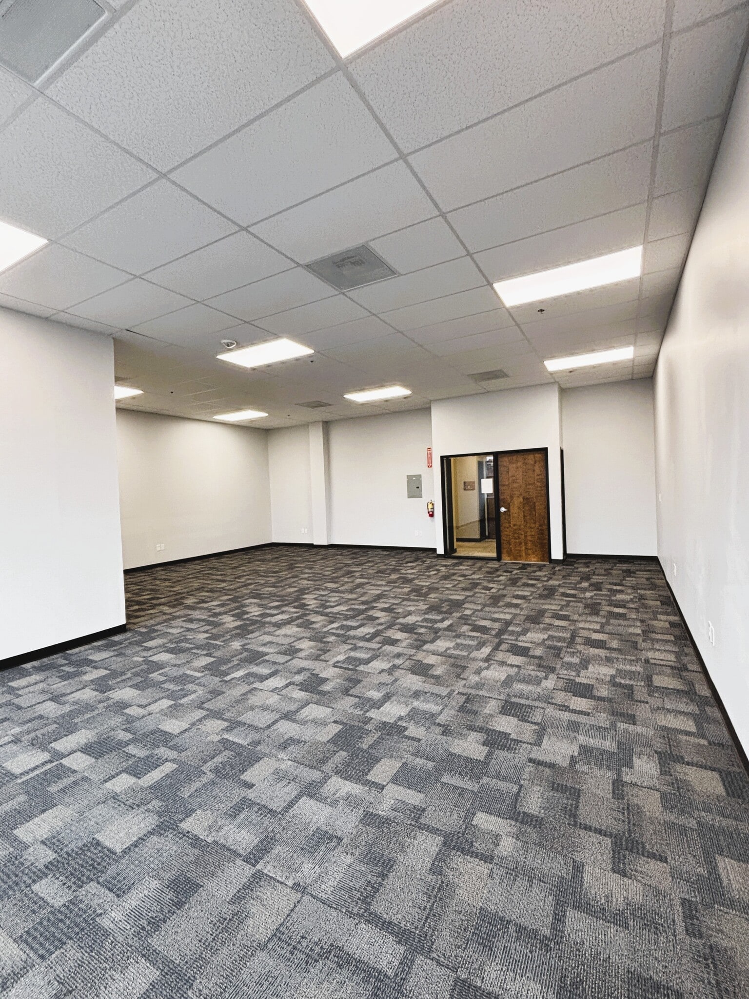 NW Cornell Rd, Hillsboro, OR to rent Interior Photo- Image 1 of 2