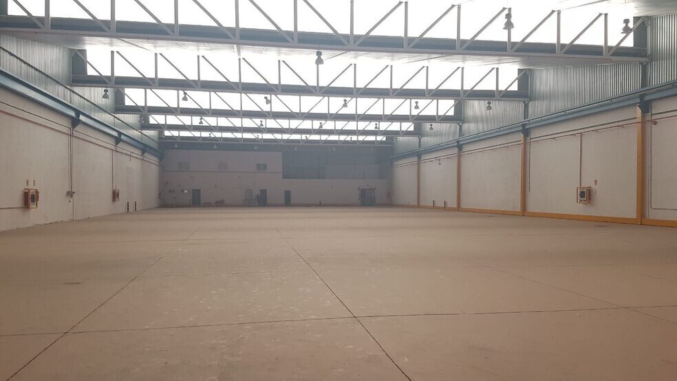 Polígono la Red Treinta, S/N, Alcalá de Guadaíra, Sevilla to rent - Building Photo - Image 3 of 35