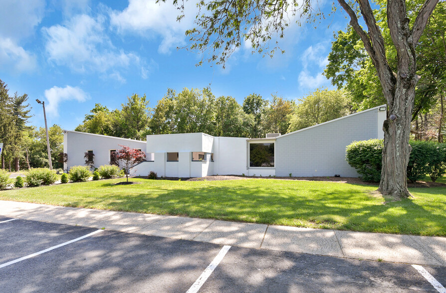 251 Princeton Hightstown Rd, East Windsor, NJ for sale - Building Photo - Image 1 of 1