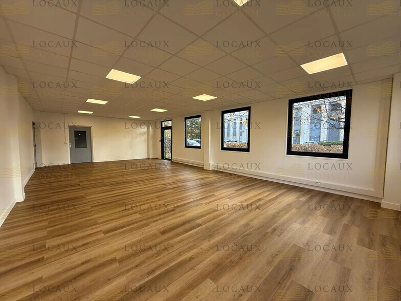 Office in Gennevilliers to rent - Interior Photo - Image 3 of 30