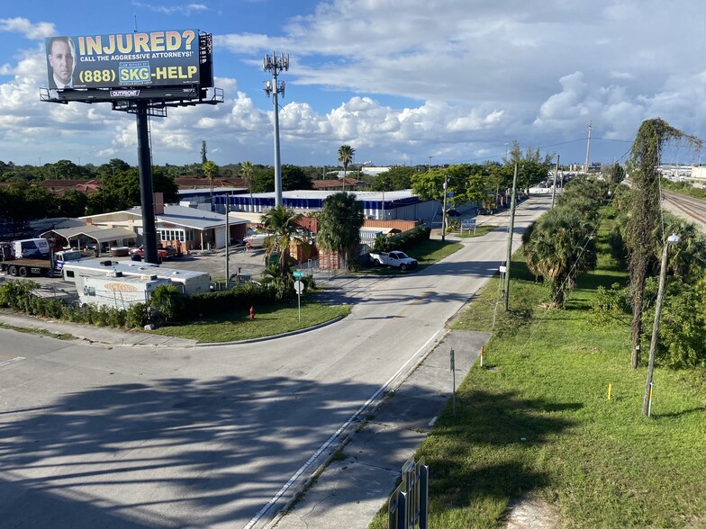 1111 SW 21st Ave, Fort Lauderdale, FL for rent - Building Photo - Image 3 of 3