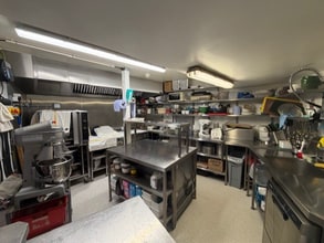 150 Fleet Rd, London to rent Interior Photo- Image 2 of 2