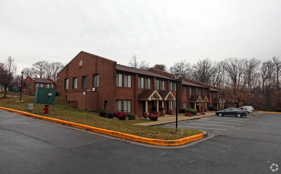 7100 Chesapeake Rd, Hyattsville, MD for rent - Building Photo - Image 2 of 2