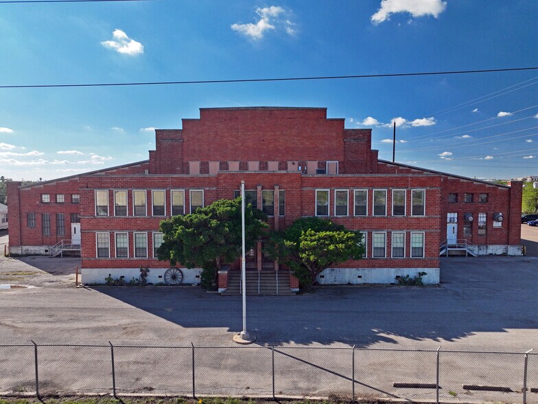 135 Navigation Blvd, Corpus Christi, TX for sale - Building Photo - Image 1 of 16