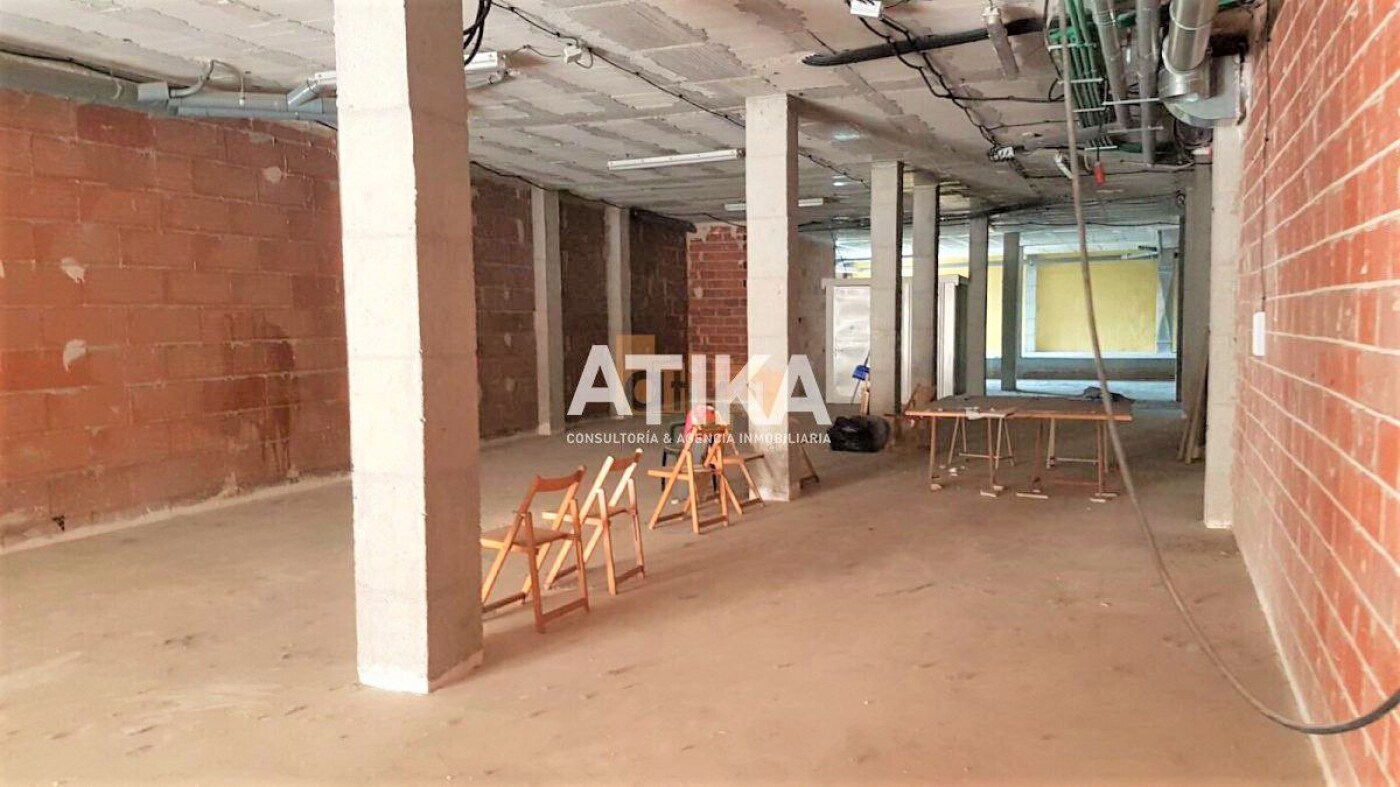 Retail in Ontinyent, Valencia to rent Interior Photo- Image 1 of 8