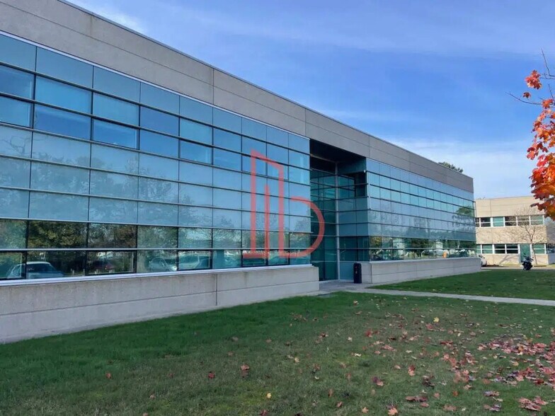 Office in Mérignac to rent - Building Photo - Image 2 of 8