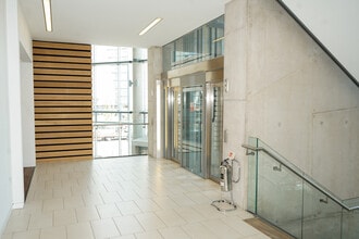 3 Britannia Quay, Cardiff to rent Interior Photo- Image 2 of 21