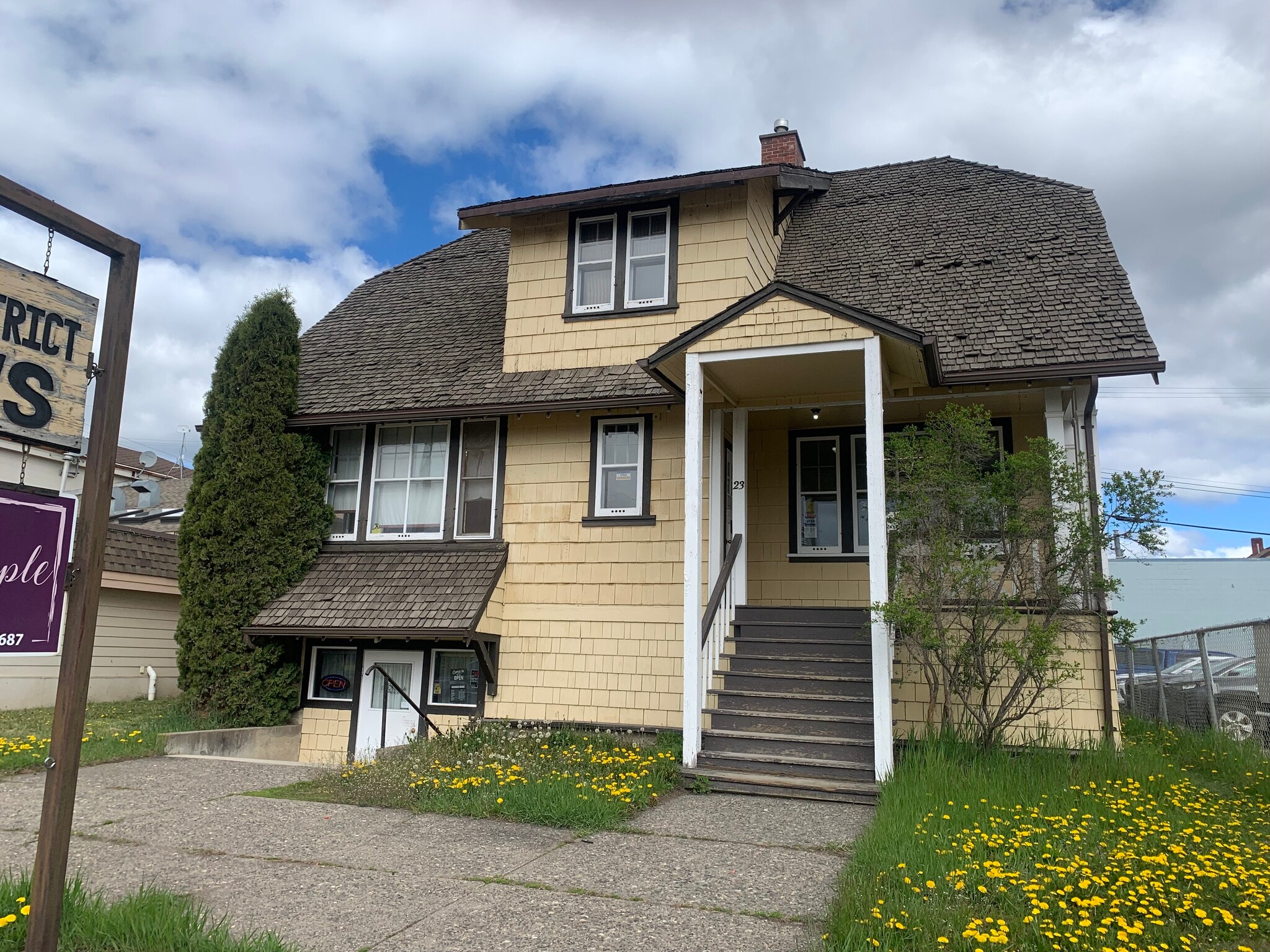 23 3rd Ave ave, Burns Lake, BC for sale Primary Photo- Image 1 of 6