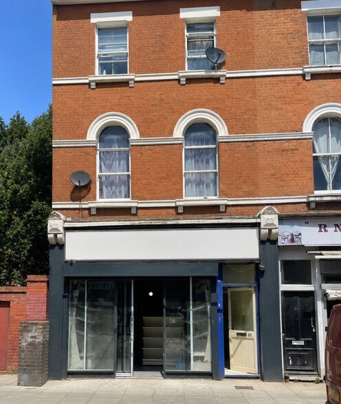 88 High Rd, London to rent - Building Photo - Image 2 of 4