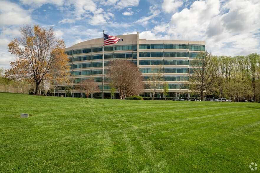 2600 Tower Oaks Blvd, Rockville, MD for sale - Primary Photo - Image 1 of 1