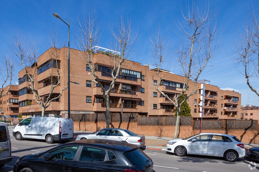 Calle París, 2, Pozuelo de Alarcón, Madrid to rent - Building Photo - Image 3 of 3