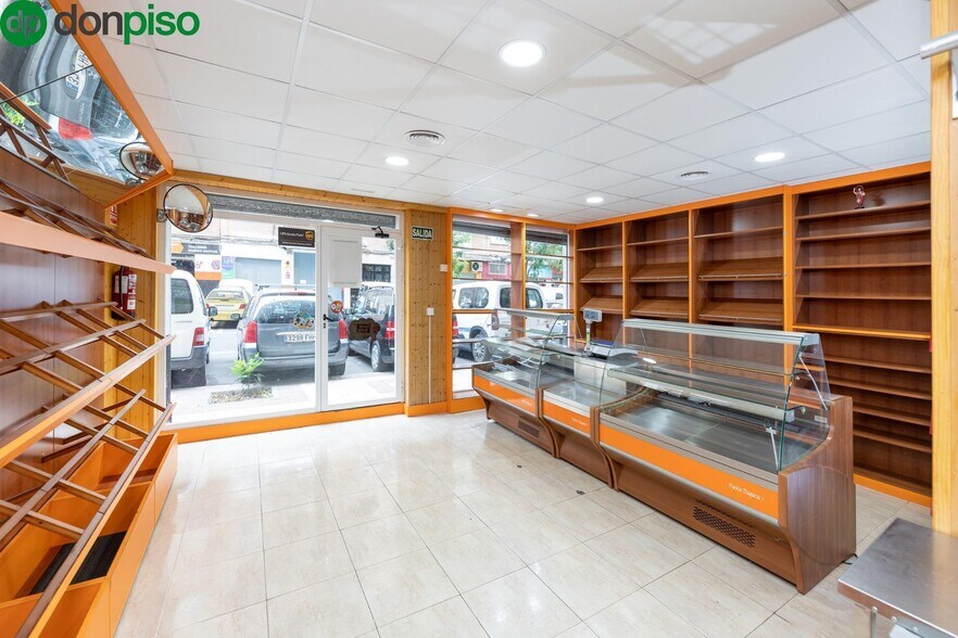 Retail in Las Gabias for sale - Interior Photo - Image 1 of 24