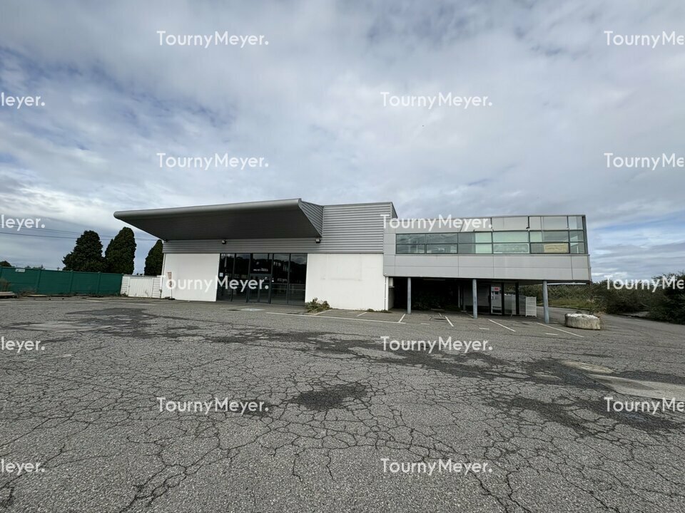 2 Avenue De La Gare, Portet-sur-Garonne to rent Building Photo- Image 1 of 8