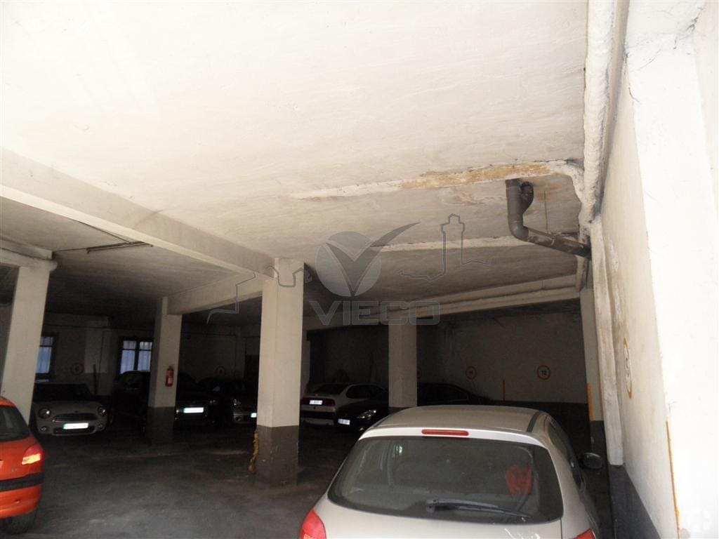 Cuenca, CUE 16001 - Unit Puerta DR, Esc. E -  - Interior Photo - Image 2 of 5