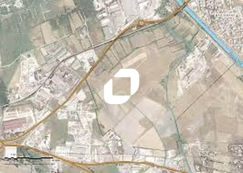 Industrial in Marignane for sale - Building Photo - Image 3 of 5