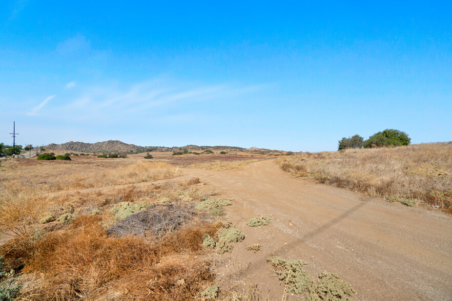 24007 Juniper Flats Road, Homeland, CA for sale - Building Photo - Image 2 of 12