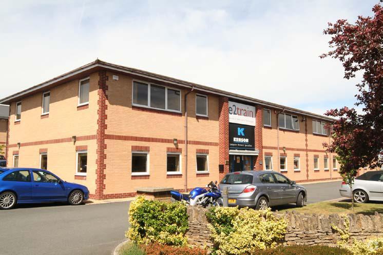 101-104 Love Ln, Cirencester to rent - Building Photo - Image 2 of 21
