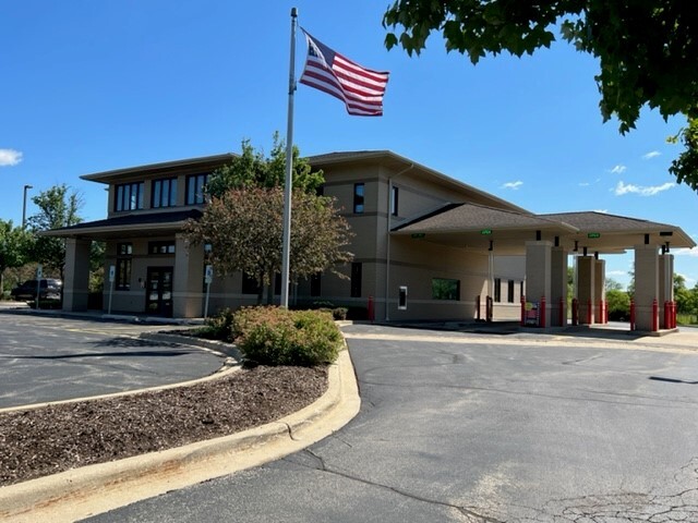 9705 Prairie Ridge Rd, Richmond, IL for sale - Building Photo - Image 1 of 1