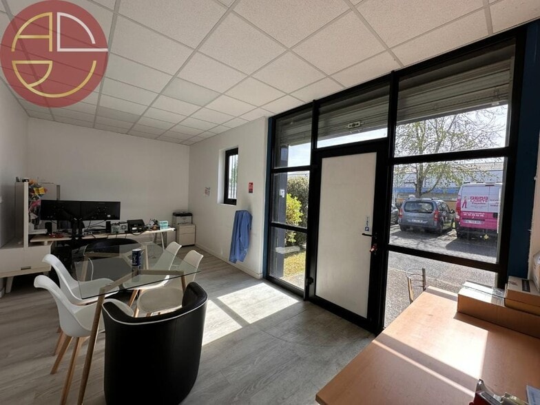 Industrial in Montrabé to rent - Interior Photo - Image 2 of 7