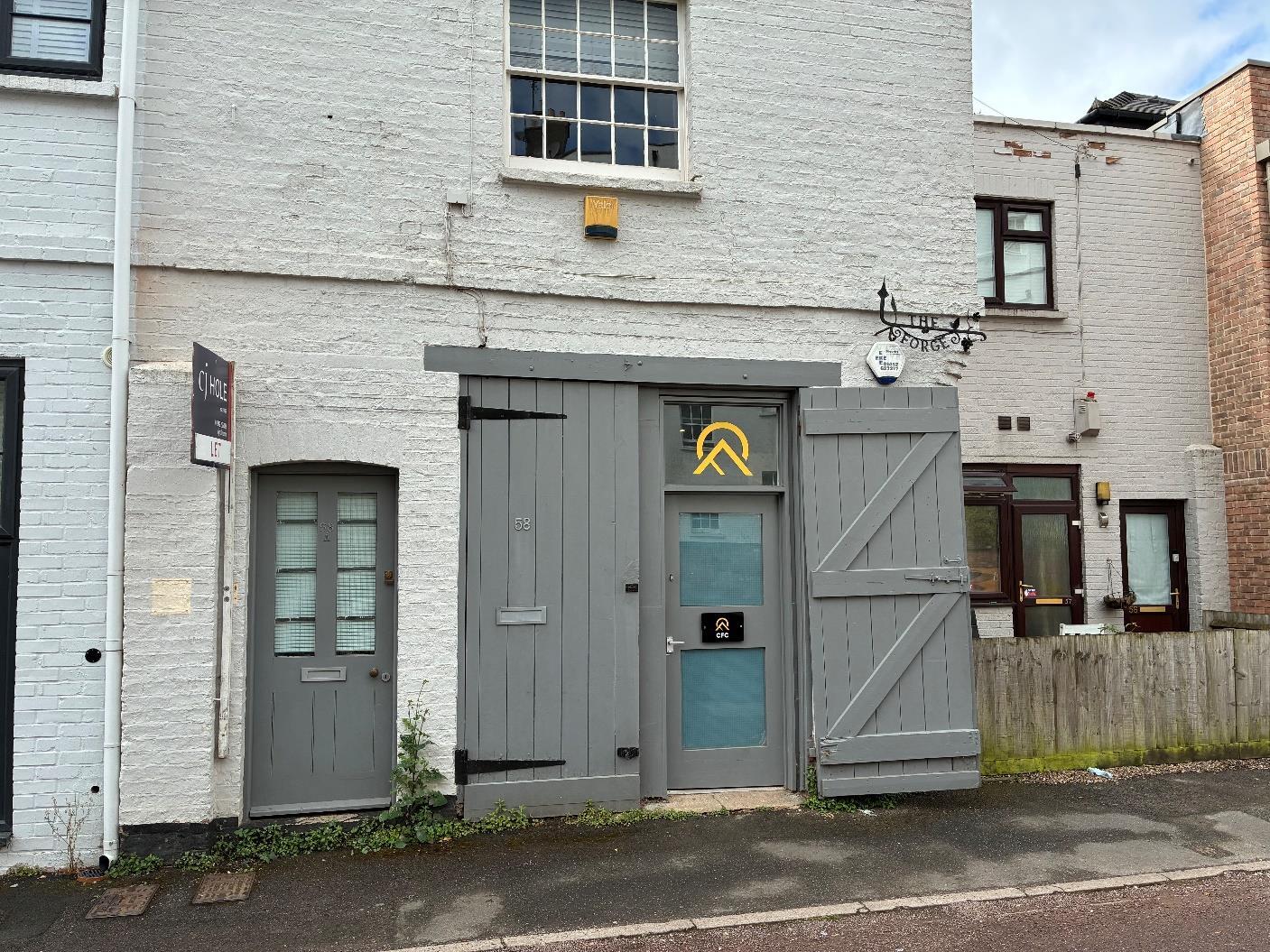 58 Lansdown Crescent, Cheltenham to rent Building Photo- Image 1 of 4
