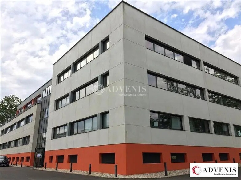 Office in Mérignac to rent - Building Photo - Image 1 of 8