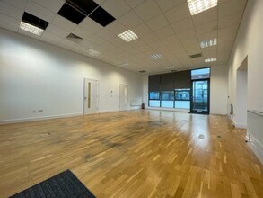 Millbay Rd, Plymouth to rent Interior Photo- Image 2 of 5