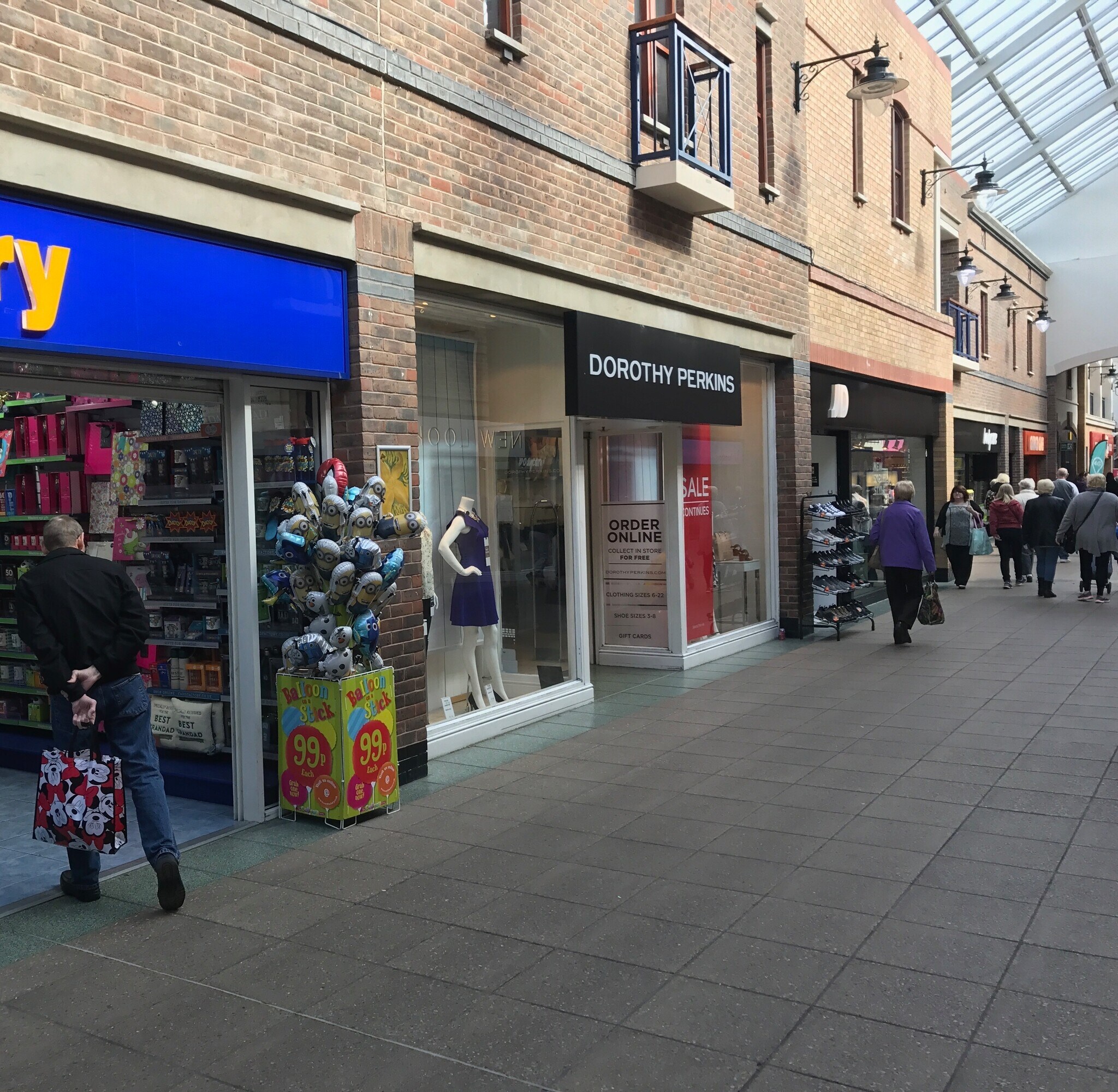 Carlton Ln, Castleford to rent Building Photo- Image 1 of 1