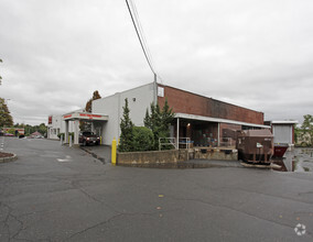 440 E Sandford Blvd, Mount Vernon, NY for rent Building Photo- Image 1 of 13