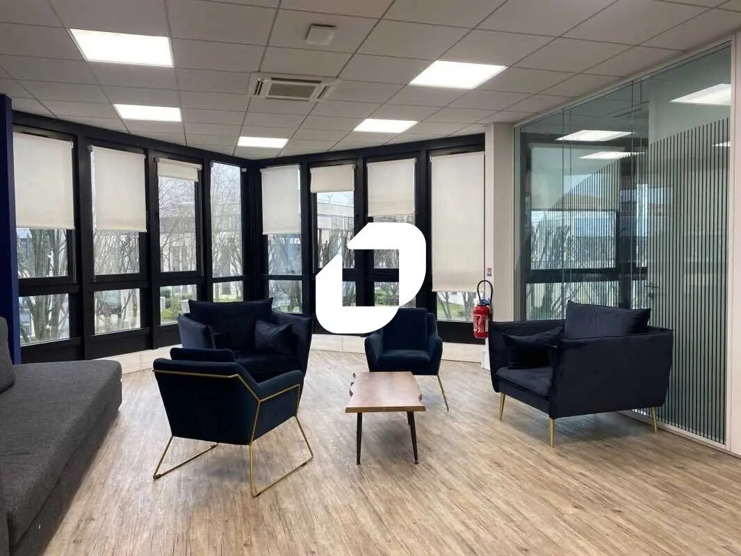 Office in Gennevilliers to rent Lobby- Image 1 of 9