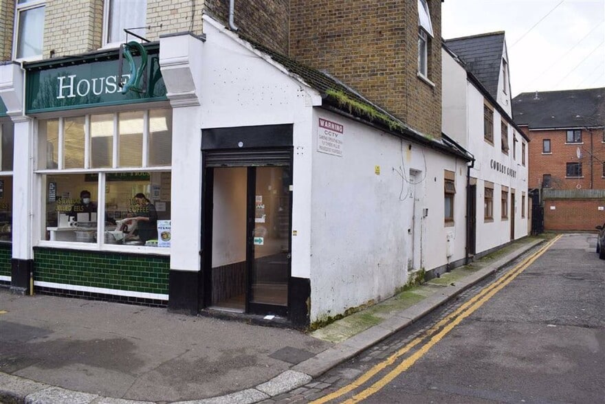 West St, London for sale - Building Photo - Image 3 of 4