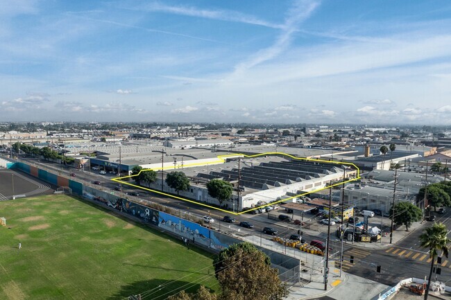 More details for 620-640 E Slauson Ave, Los Angeles, CA - Industrial for Sale