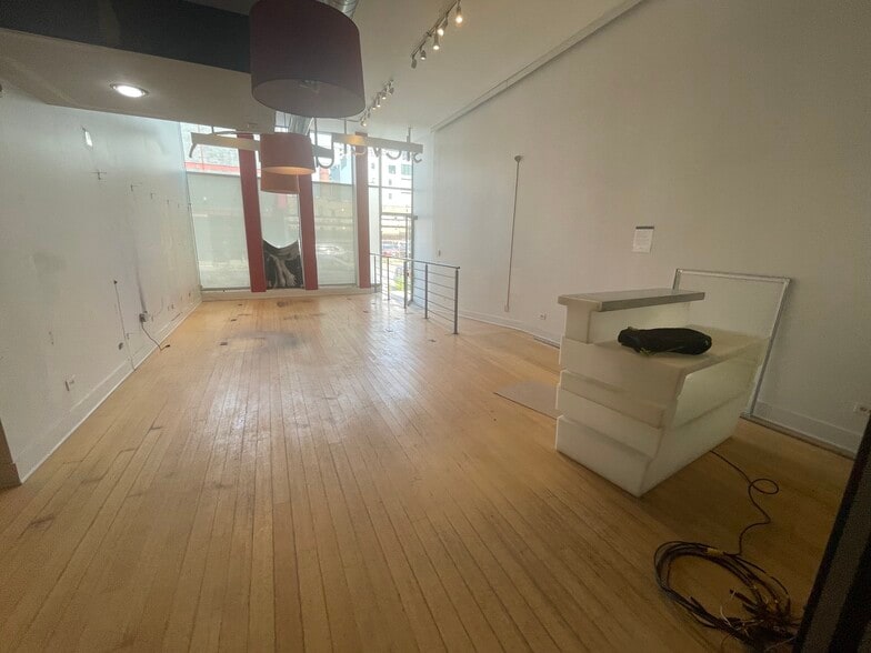 870 N Orleans St, Chicago, IL for rent - Building Photo - Image 3 of 19