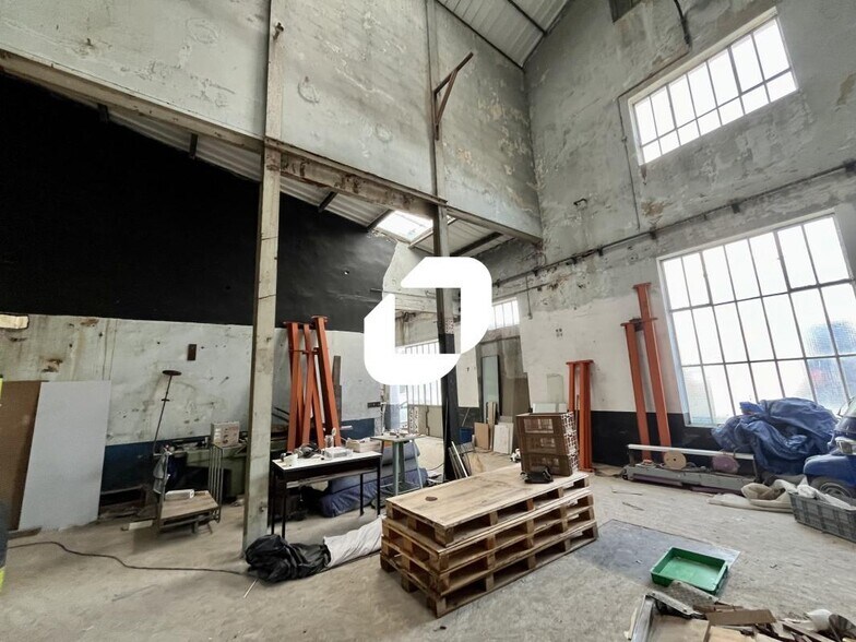 Light Industrial in Neuville-sur-Saône to rent - Interior Photo - Image 3 of 12