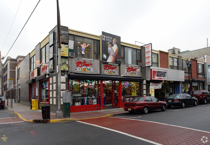 3912-3916 Bergenline Ave, Union City, NJ for sale - Primary Photo - Image 1 of 1