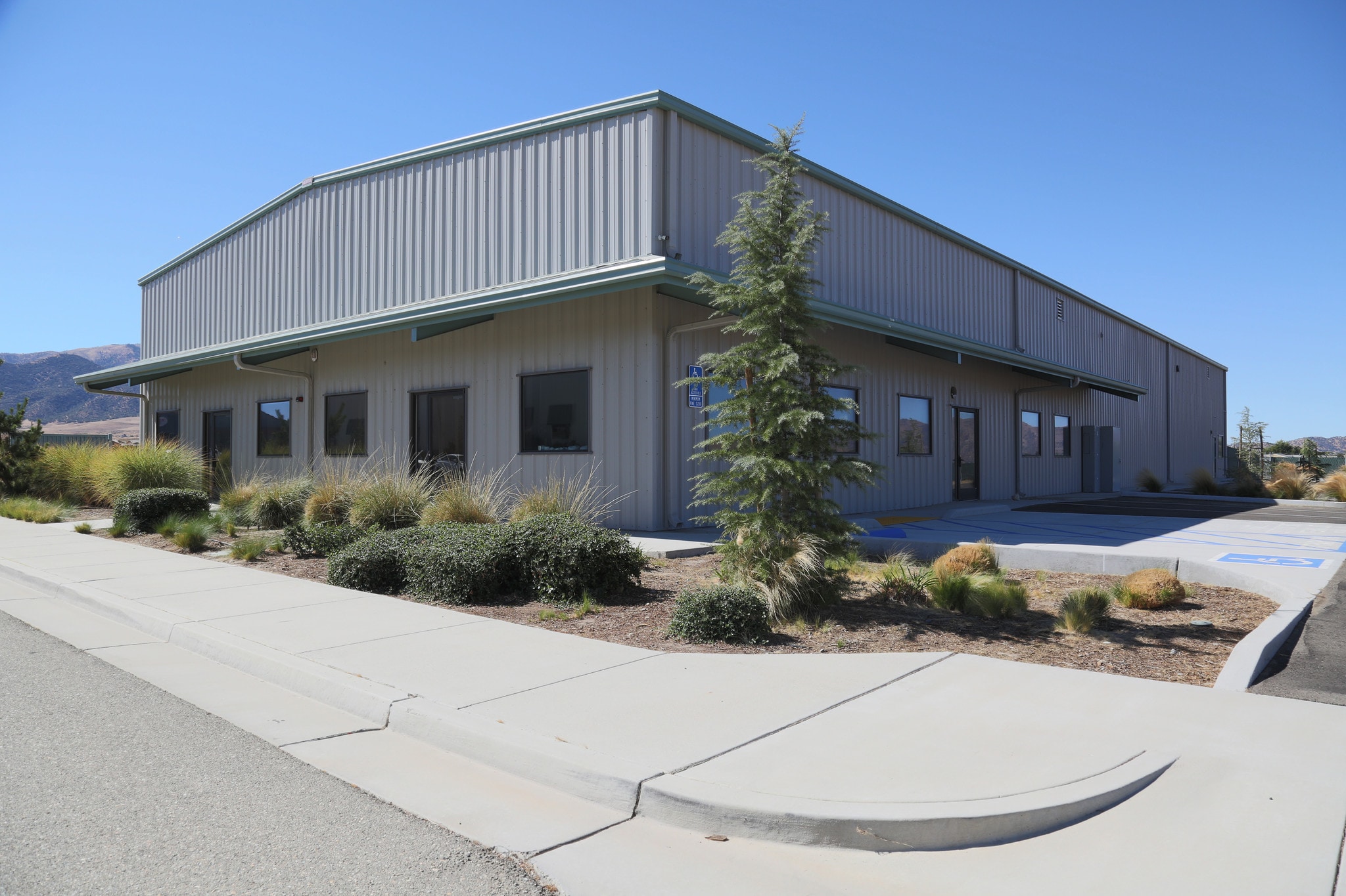 501 Bailey Ave, Tehachapi, CA for sale Primary Photo- Image 1 of 1