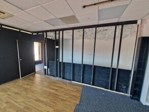 7A-7D West St, Havant to rent Interior Photo- Image 2 of 5