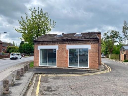 40 Greenham Rd, Newbury for sale Building Photo- Image 1 of 1