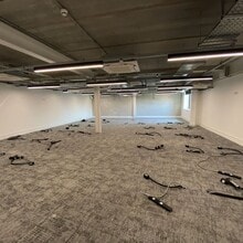 385 Coldharbour Ln, London to rent Interior Photo- Image 2 of 2