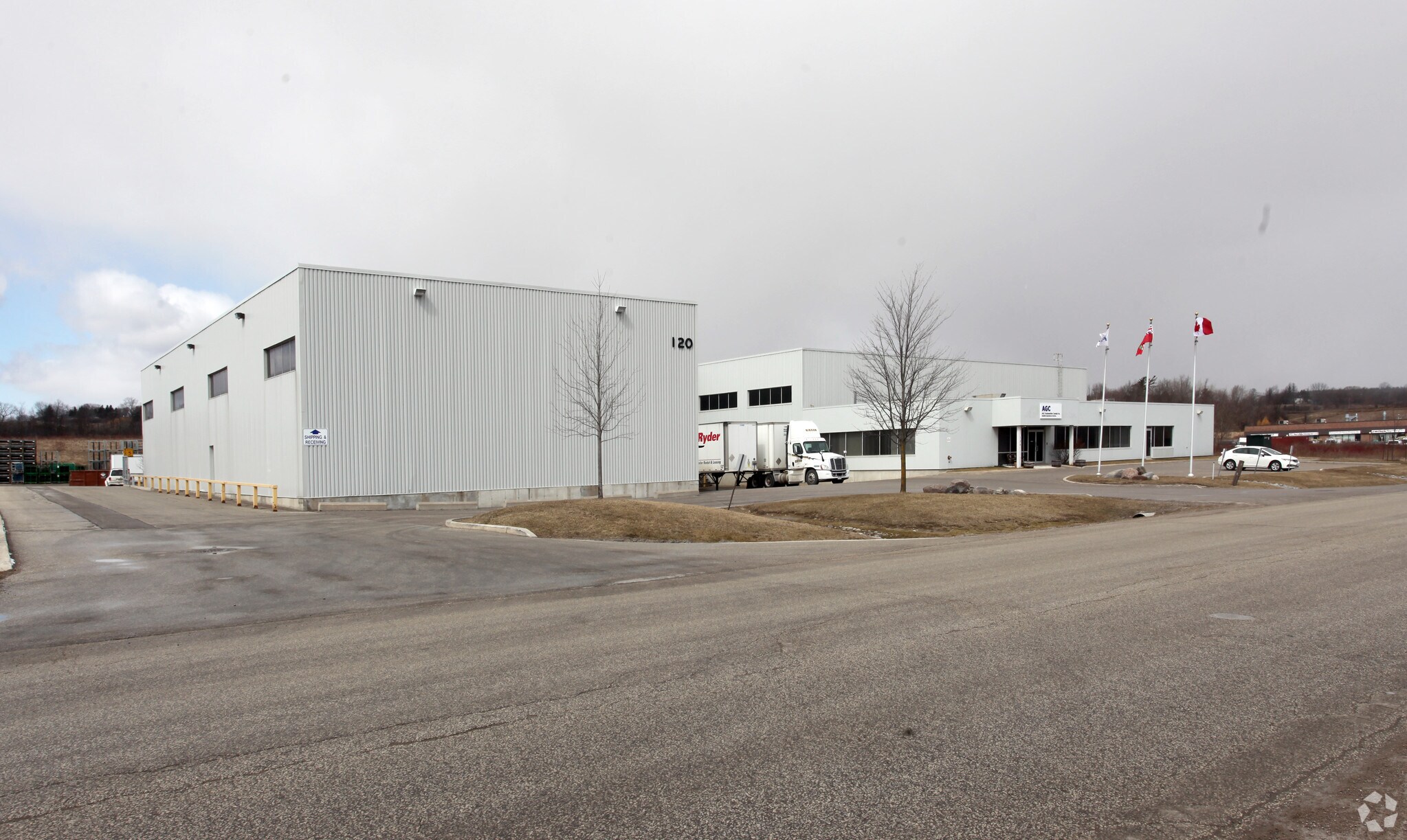 120 Artesian Industrial Pky, Bradford West Gwillimbury, ON for sale Primary Photo- Image 1 of 1