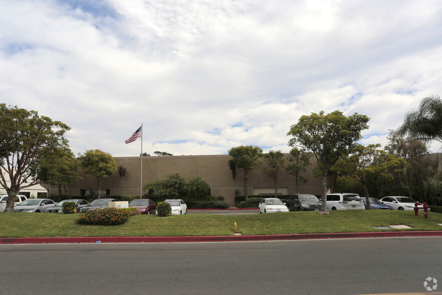 16692 Hale Ave, Irvine, CA for rent - Building Photo - Image 3 of 5