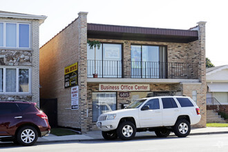 6815 W 63rd St, Chicago, IL for sale Primary Photo- Image 1 of 1