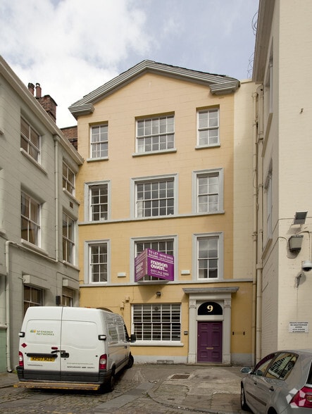 9 Union Ct, Liverpool to rent - Primary Photo - Image 1 of 2