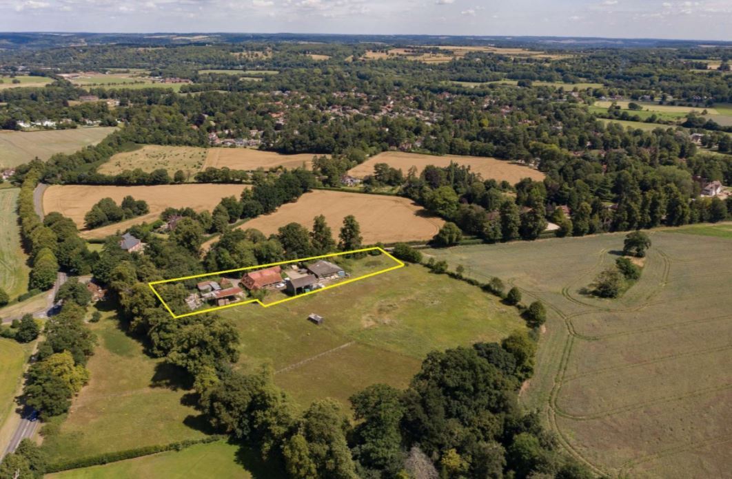 Mill Ln, Shiplake for sale Primary Photo- Image 1 of 1